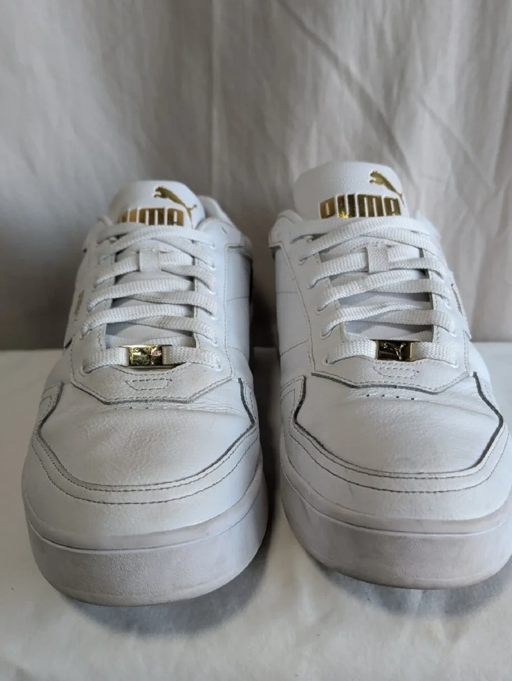 Puma Men’s Court Classic Lux White Sneakers with Gold Accents Sz 12